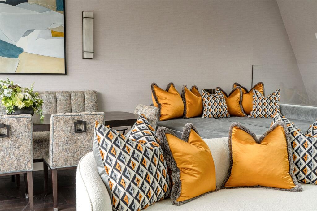 Apartment in London - View 5