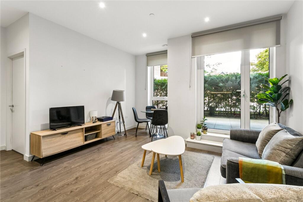 Apartment in London - More