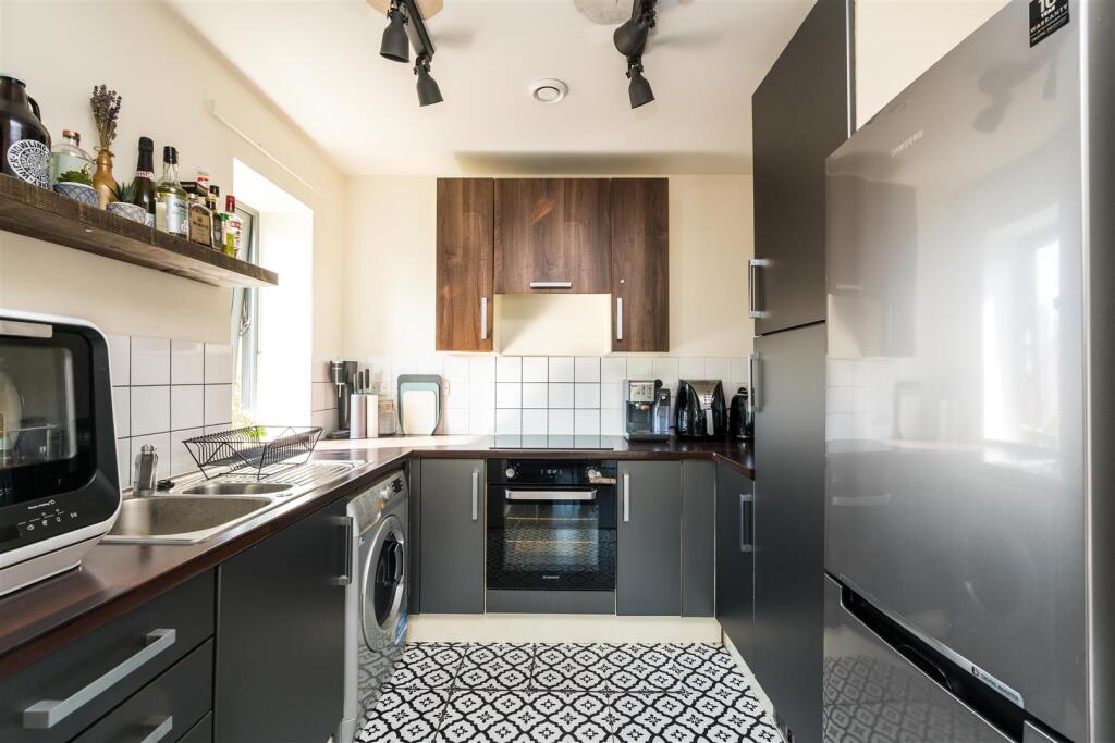 Apartment in London - View 4