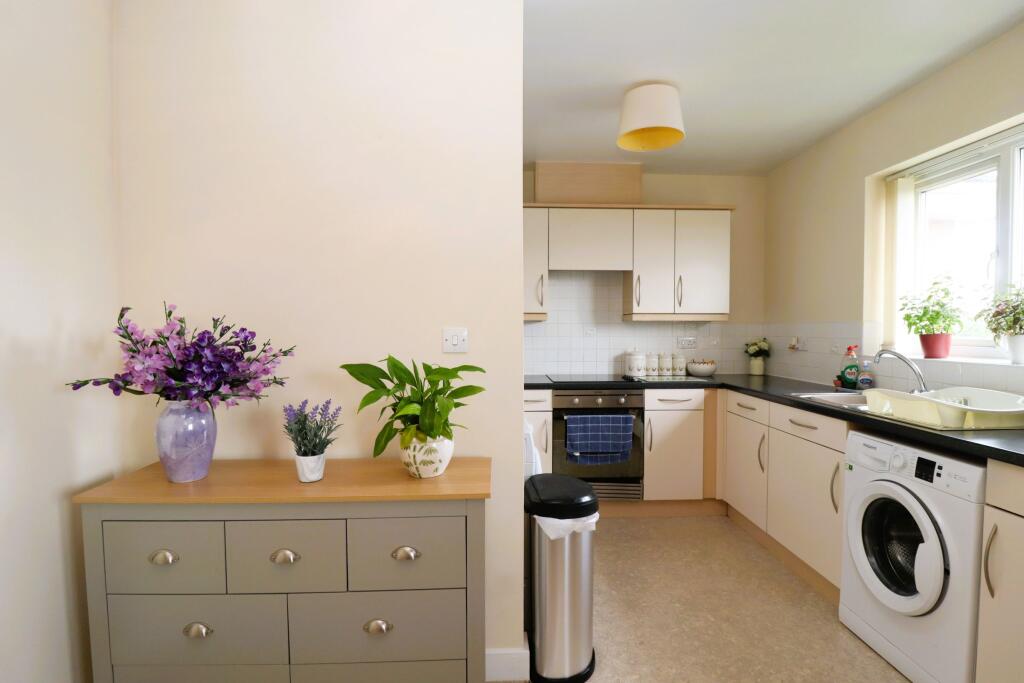 Apartment in Warrington, Westy, Latchford - View 5