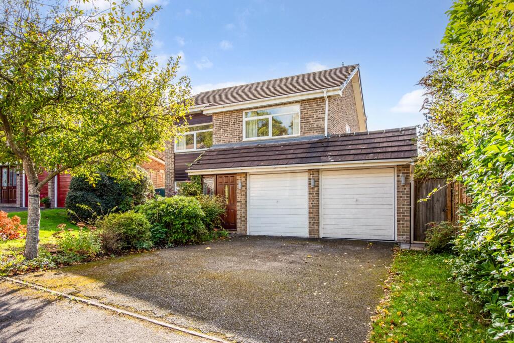 4-bed detached on West Wellow, Romsey, £575,000
