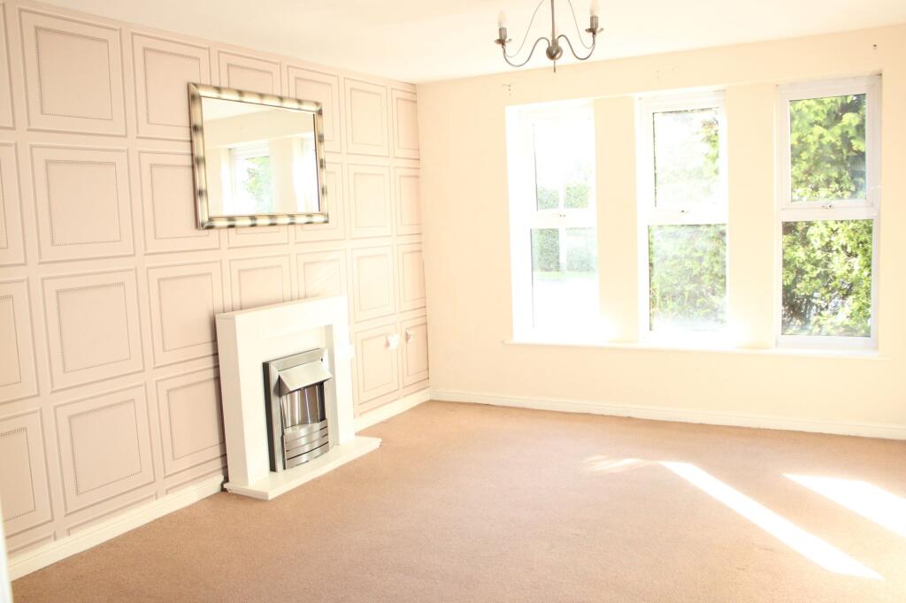 Firbank Close, Ashton-Under-Lyne, OL7 photo 2