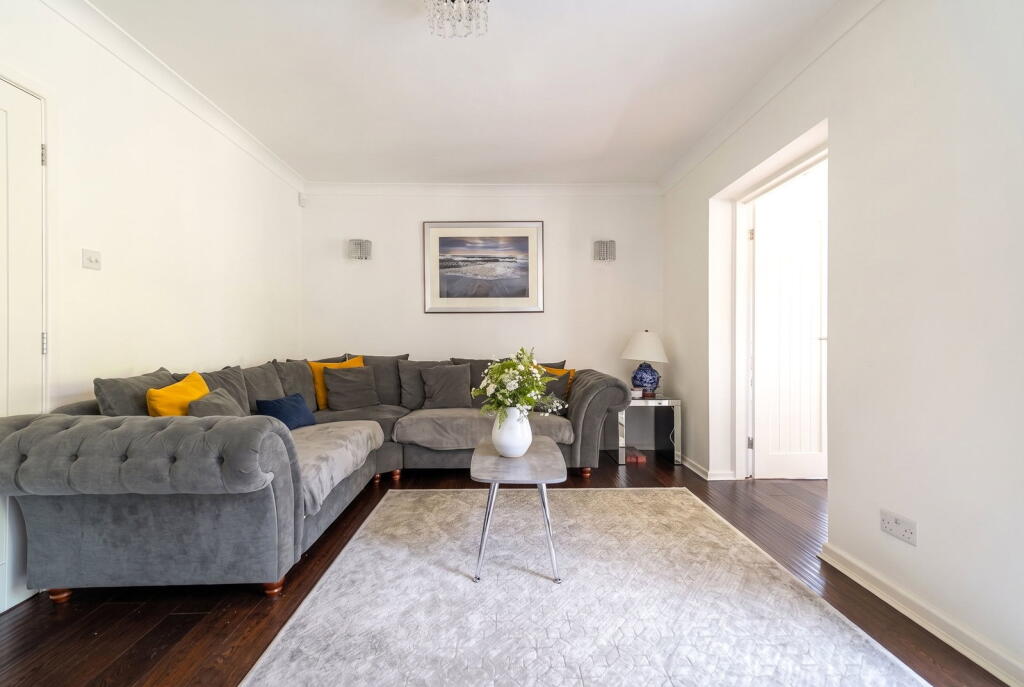 House in Solihull, West Midlands - More