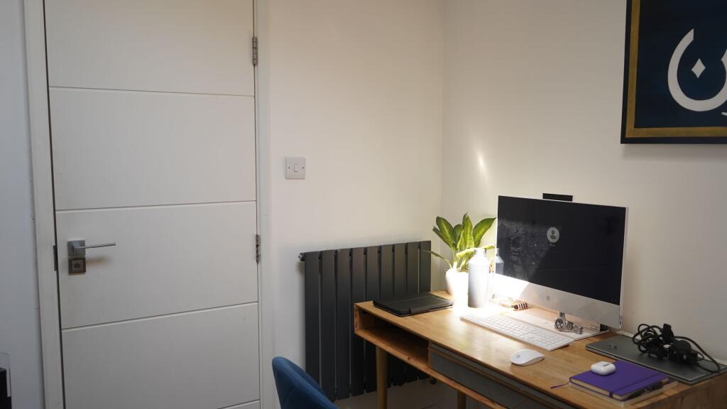 4 bedroom semi-detached house for rent