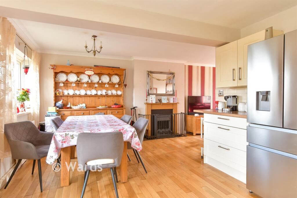 Thatchers Lane, Cliffe, Rochester, Kent photo 4