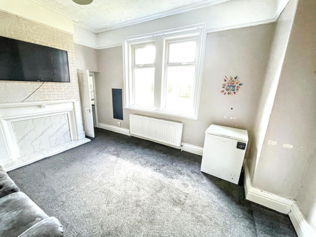 House in South Tyneside, West Harton - More