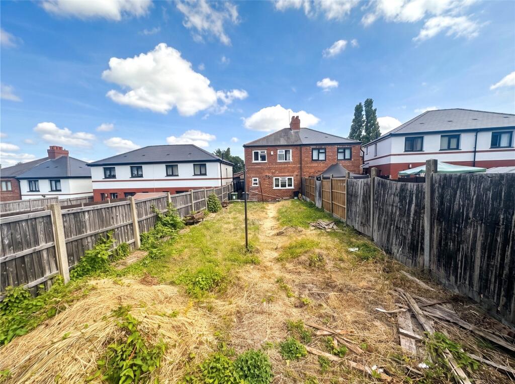House in Wolverhampton, Ettingshall - View 4
