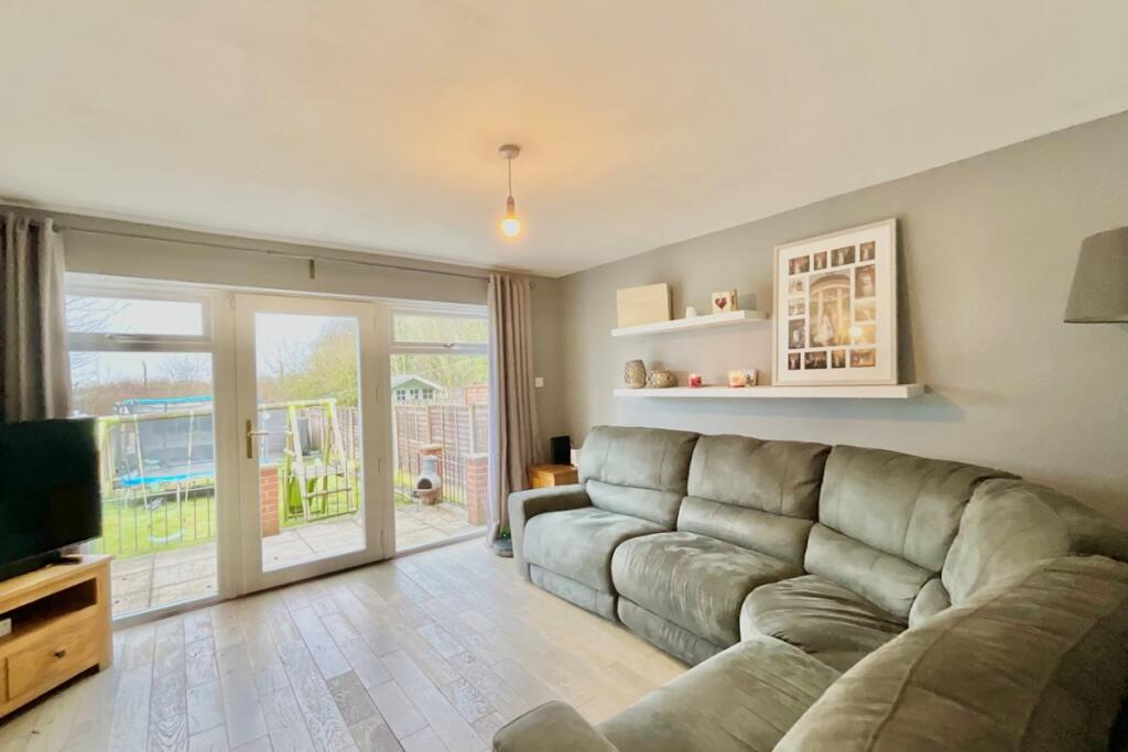 Edinburgh Drive, North Anston, Sheffield, Rotherham, S25 4HD - More