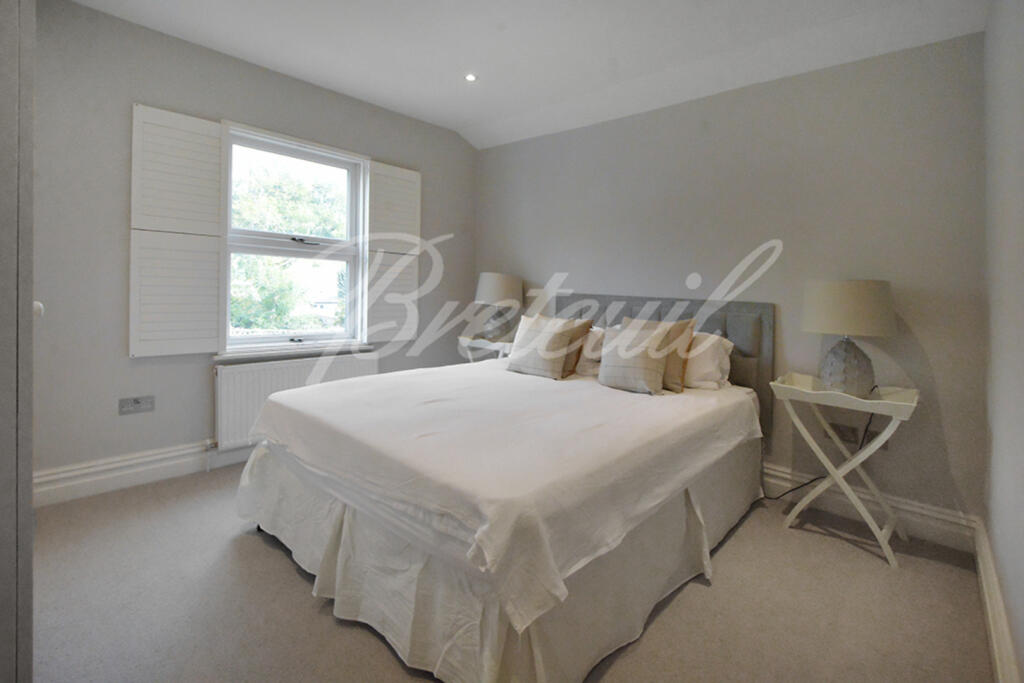 3 bedroom maisonette for rent
