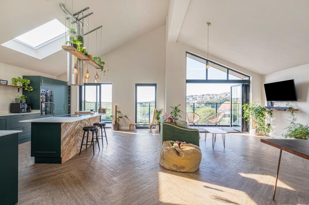 House in Brighton - View 4