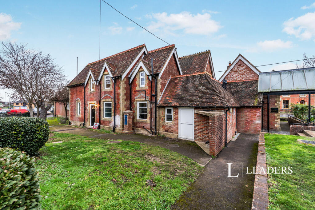 Main image of property: St. Johns Road, Hedge End, Southampton, SO30