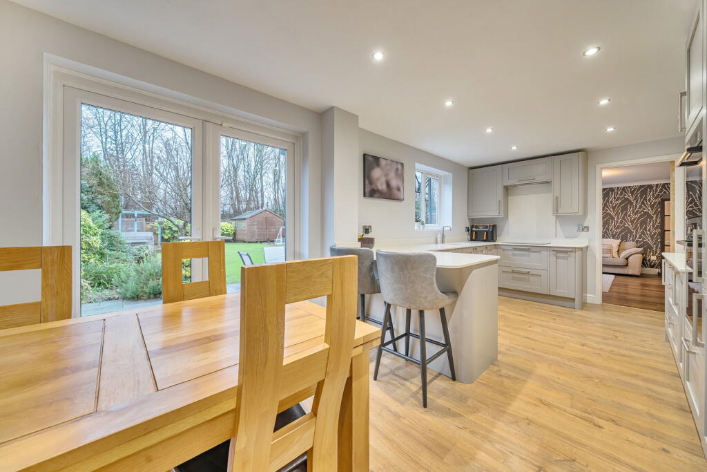 Belmont Heights, Hatch Warren, Basingstoke RG22 4RW photo 4