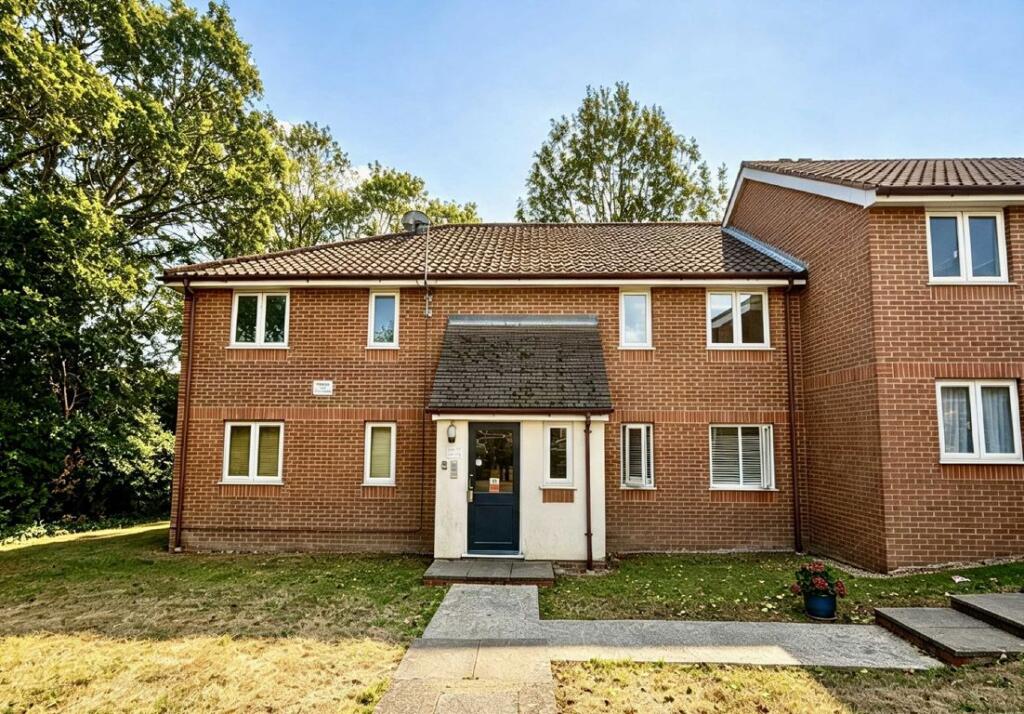 Main image of property: Greenside Close, London