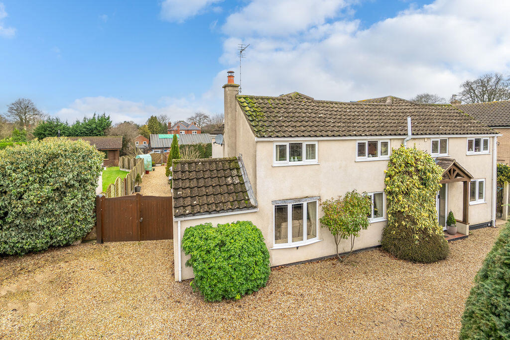 Main image of property: 4 Ashing Lane,- Detached house + plot, Dunholme, Lincoln
