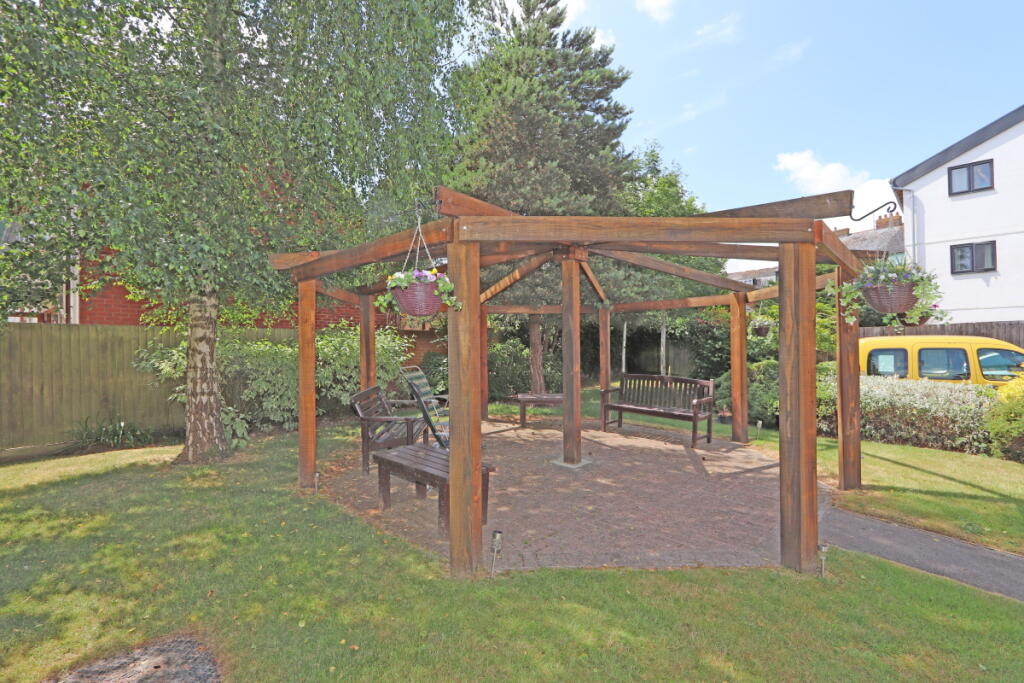 Clarks Court, Cullompton, EX15 photo 3