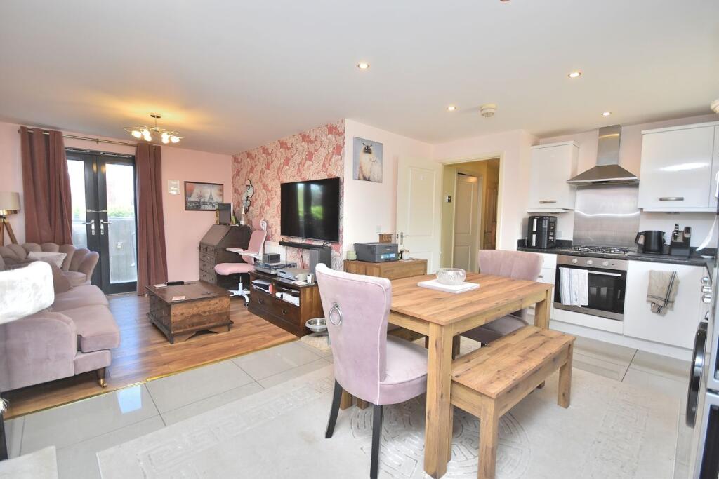 Apartment in Upton, Marina Park - View 5