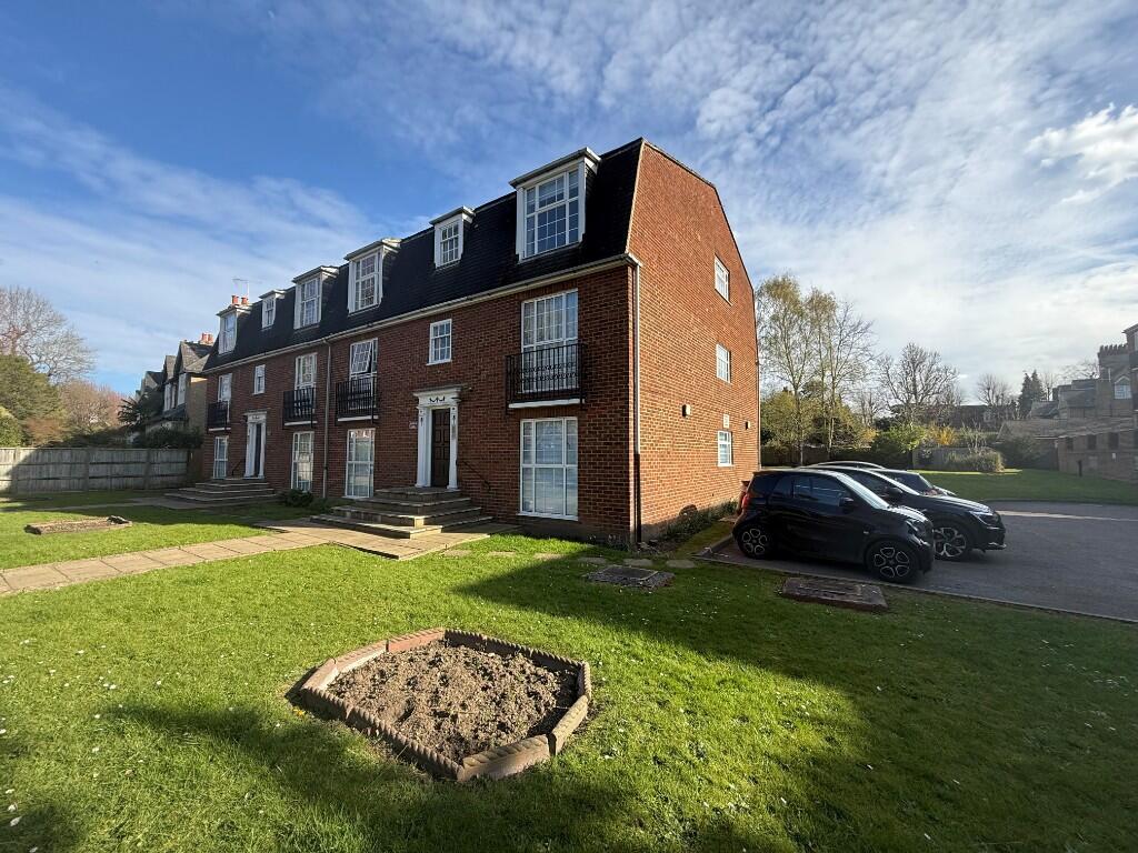 Main image of property: Queen Annes Place, London, EN1