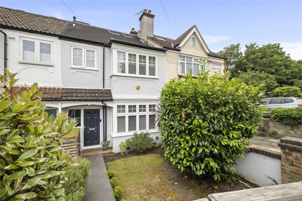 Main image of property: Kingsway, London, SW14