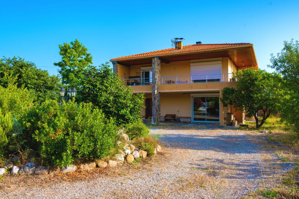 Main image of property: Languedoc-Roussillon, Pyrénées-Orientales, Laroque-des-Albères