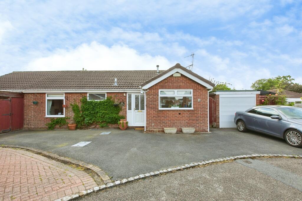 Main image of property: Melbreak Close, Mickleover, DE3
