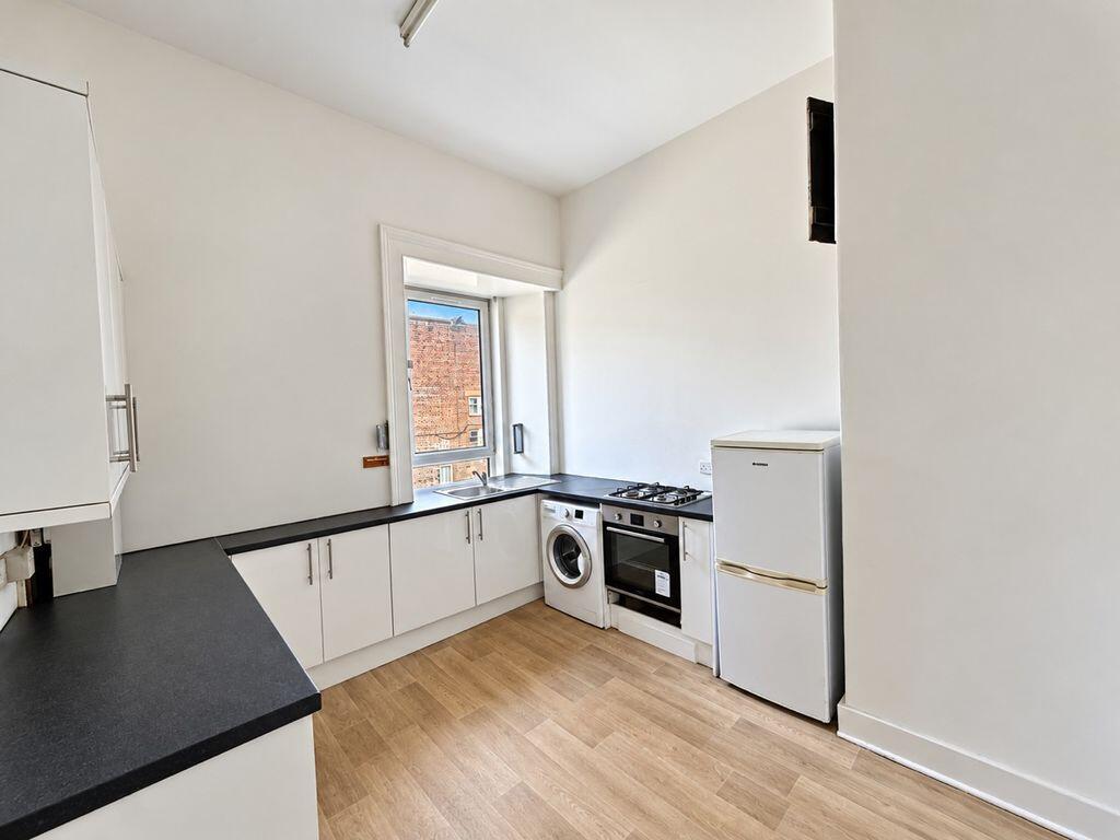 Apartment in Glasgow - View 3