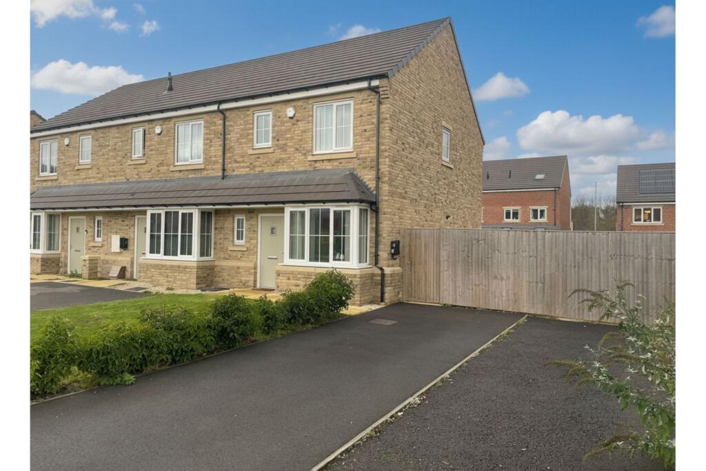 Main image of property: Park Hill Way, Wakefield, WF1