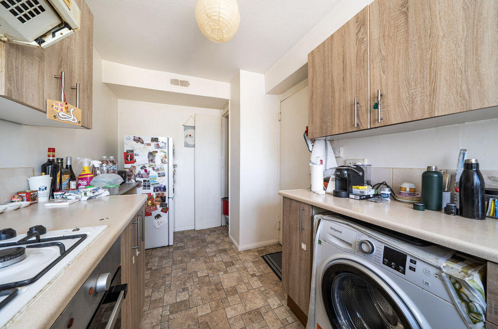 Apartment in London, Waddon - More