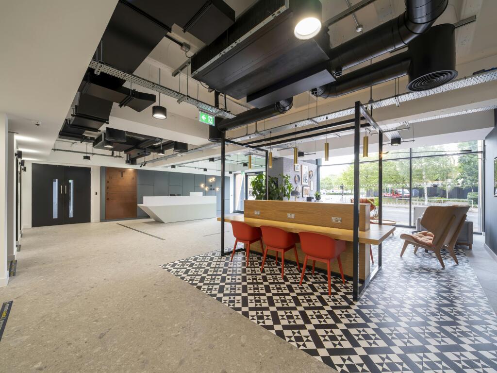 T Bromley 0019HDR.jpg