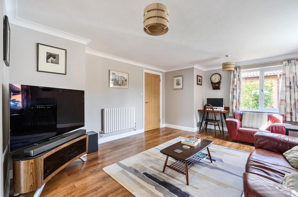 House in Tonbridge - More