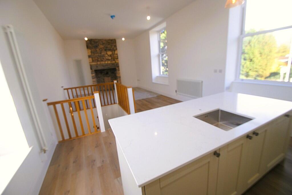 5 Russell Place, Chipping Sodbury, BS376BJ photo 2
