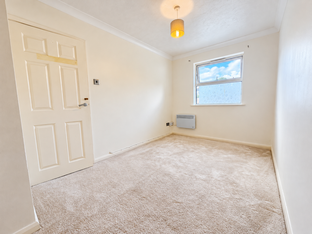 Apartment in Torquay - More