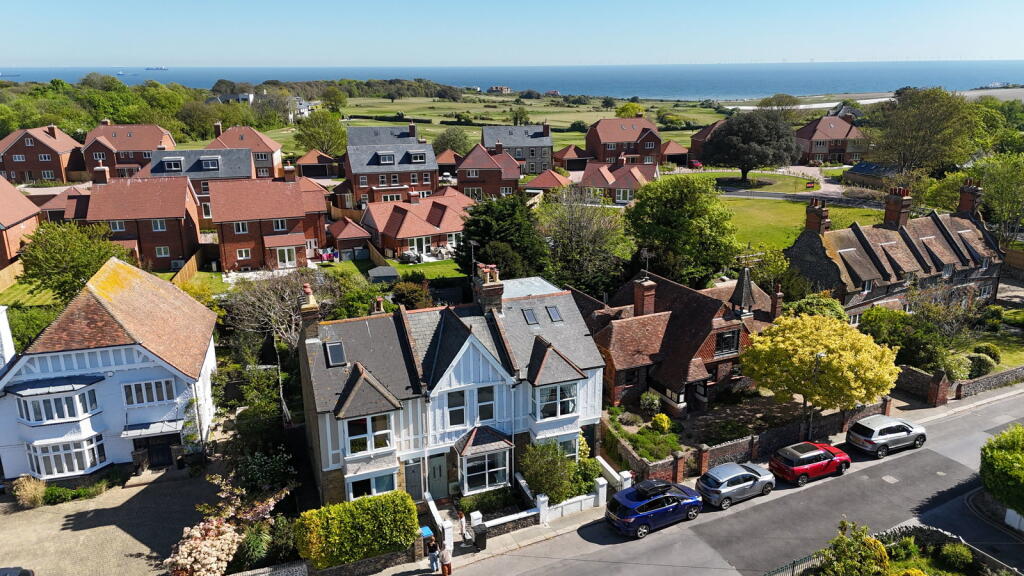2-bed semi-detached on Reading Street, Broadstairs, CT10 3AZ, £375,000