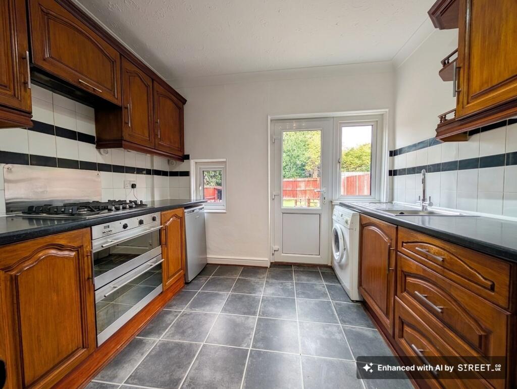 House in Southampton - View 3