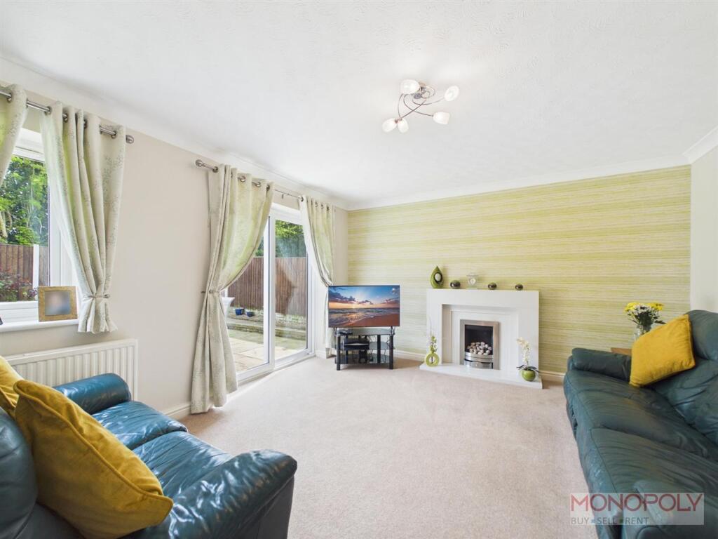 House in Pen-y-ffordd, Flintshire - View 2