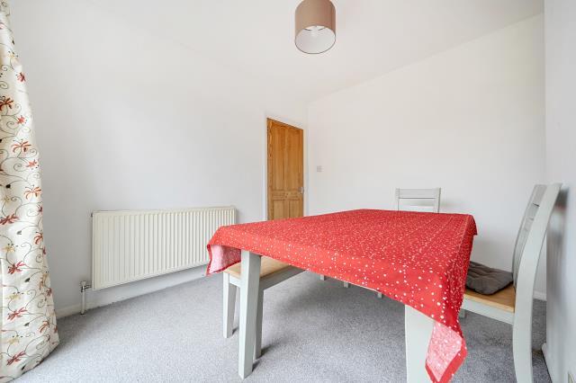 House in Reading, Dee Park - View 4