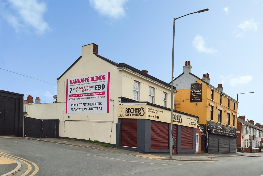 Main image of property: Warbreck Moor, Liverpool