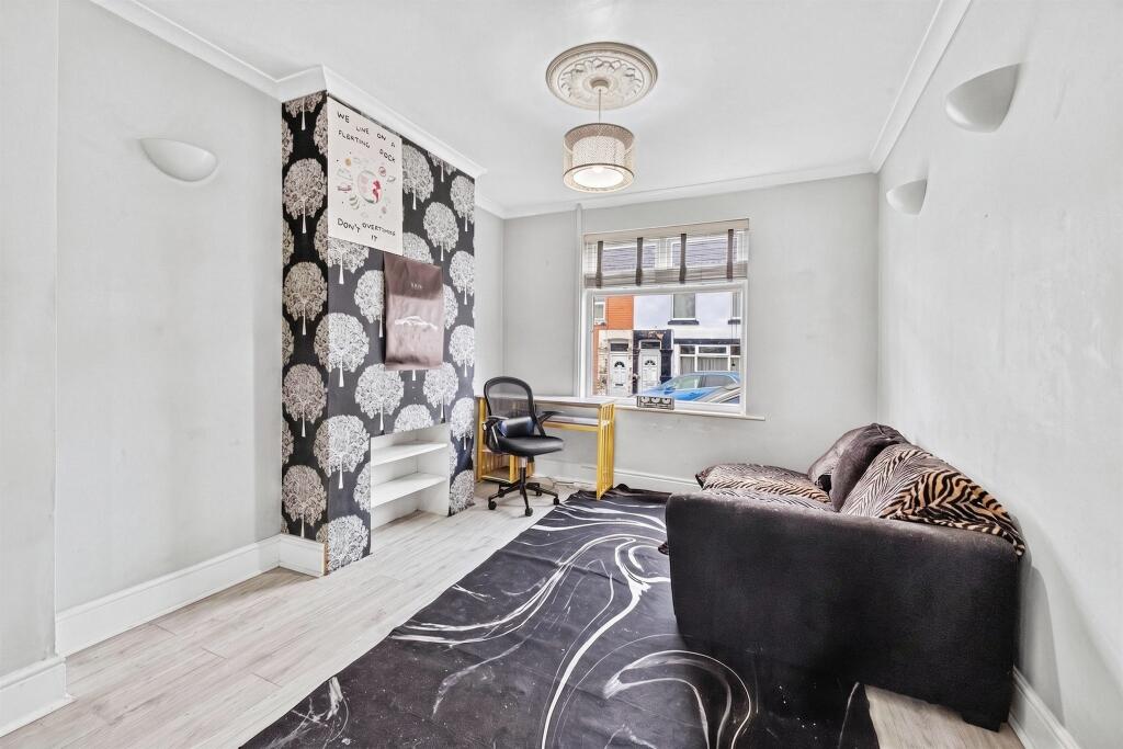 House in Northampton, Semilong - View 2