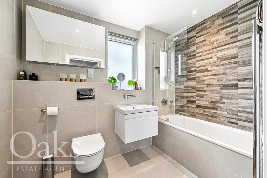 Apartment in London - More