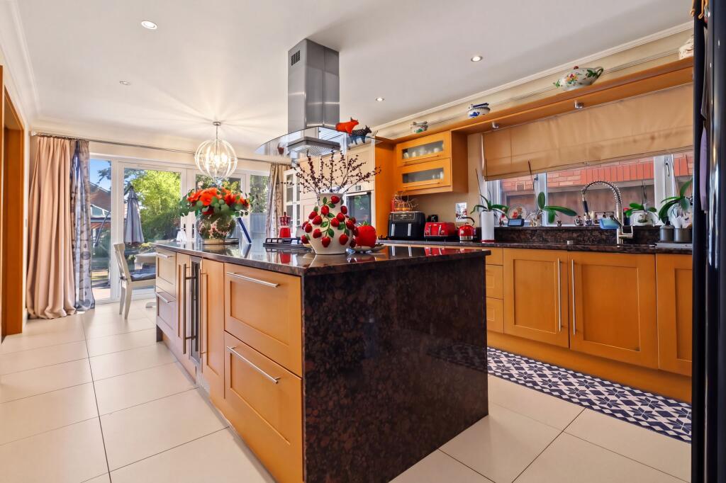 House in Kingston upon Thames - View 3