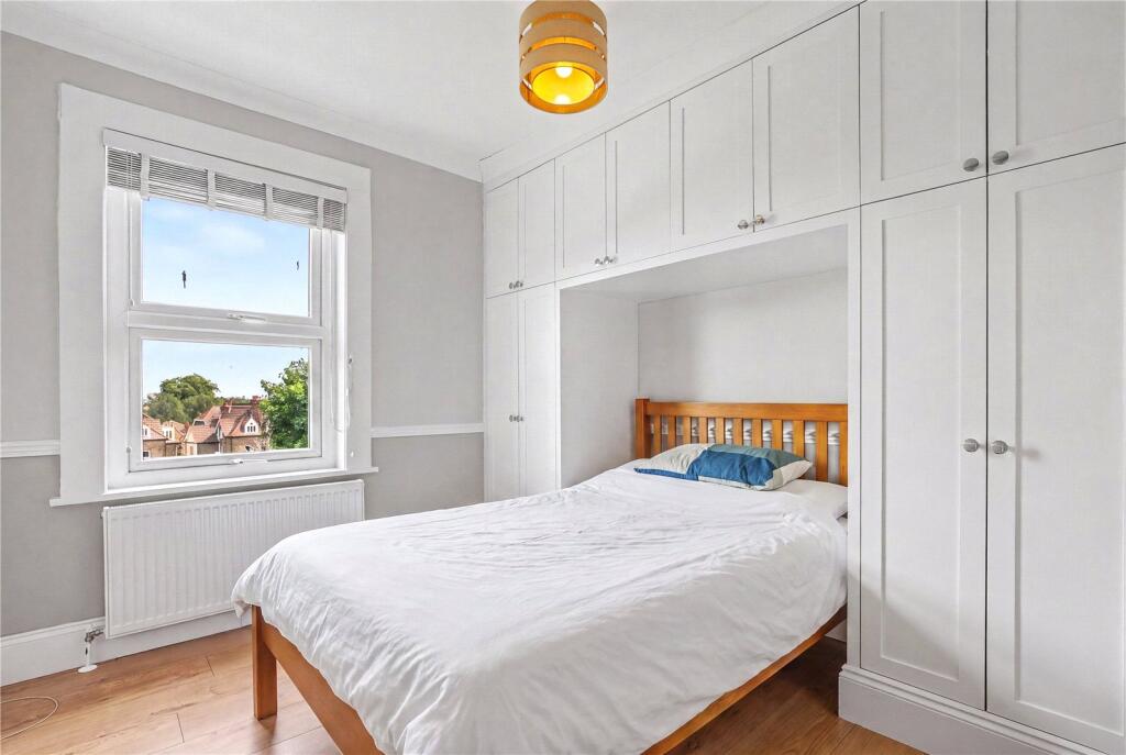 Apartment in London - View 5