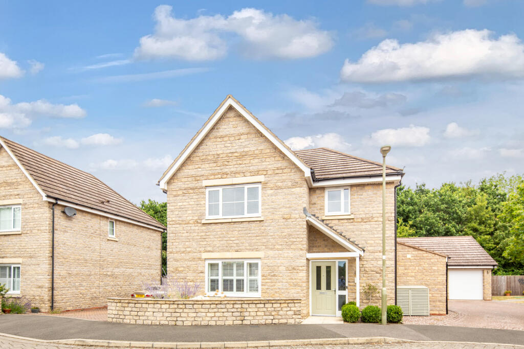 Main image of property: Woodland Close, Launton, Oxfordshire