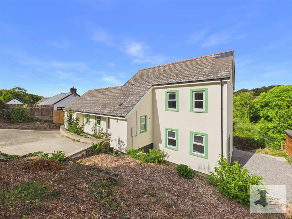 House in Abercych, Manordeifi - View 4