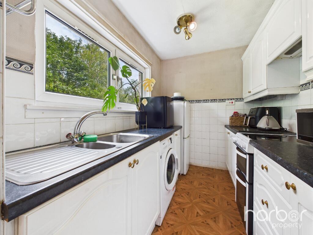 Acre Road, Summerston, Glasgow, City Of Glasgow, G20 0TN photo 2