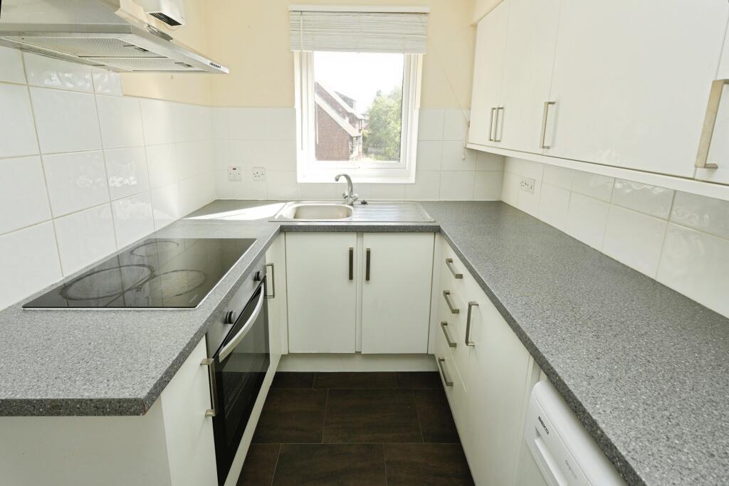 Humphrey Middlemore Drive, Harborne, B17 photo 3