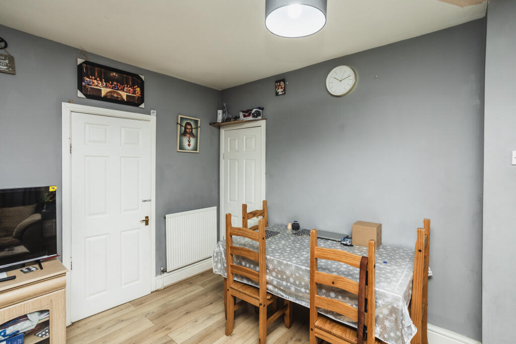 House in Sheffield, Butterthwaite, Shiregreen - View 4