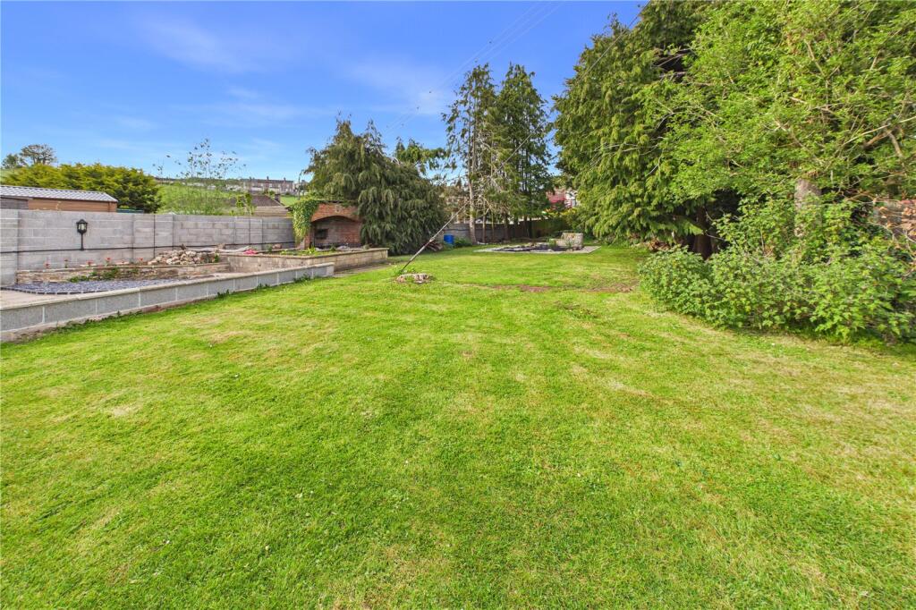 House in Radstock, Fox Hills - More