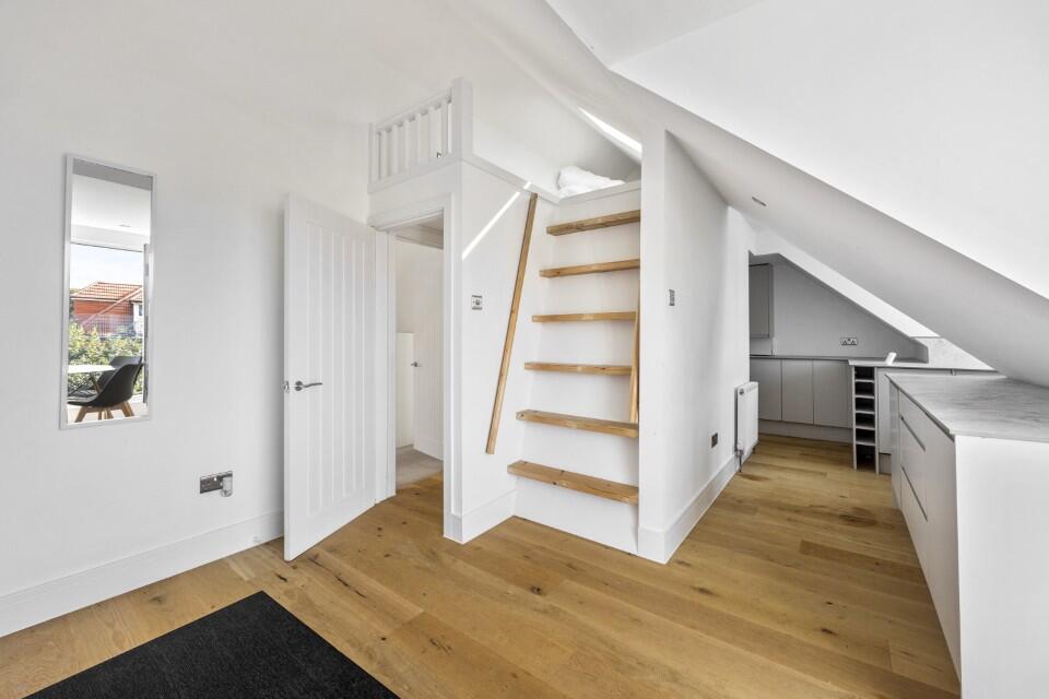Apartment in Hove, Brunswick - View 5
