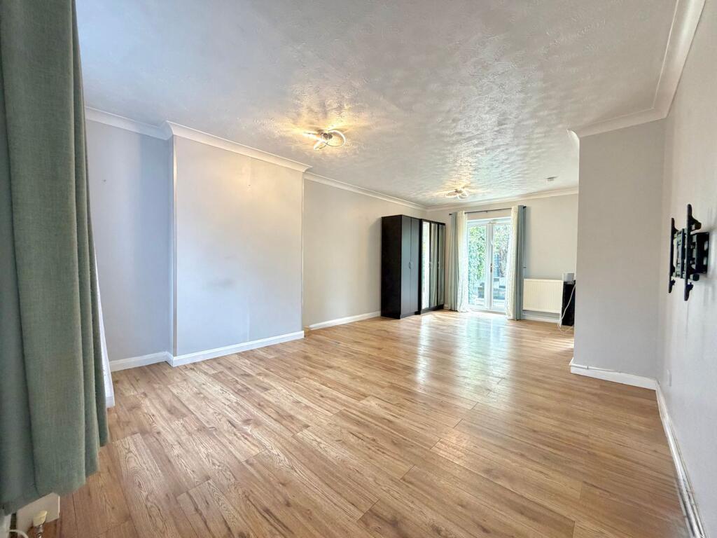 House in Milton Keynes - View 3