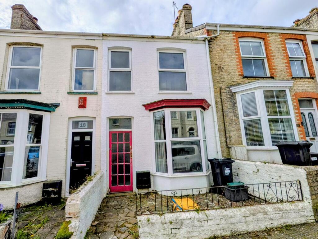 3-bed terraced on Broad Street, Truro, £250,000