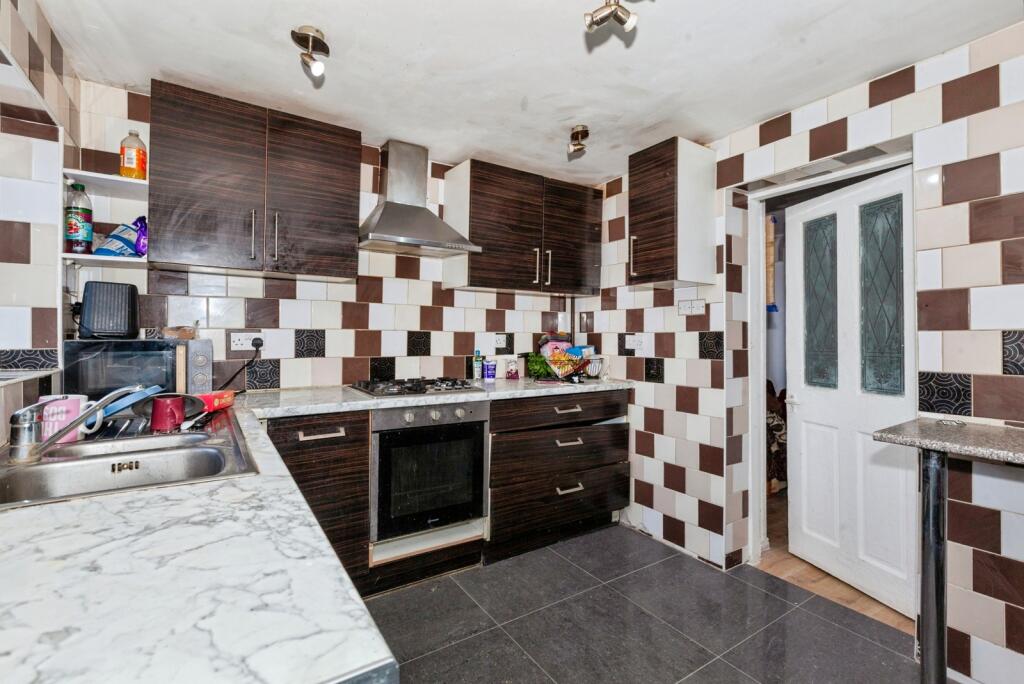 House in Slough, Windsor and Maidenhead - More